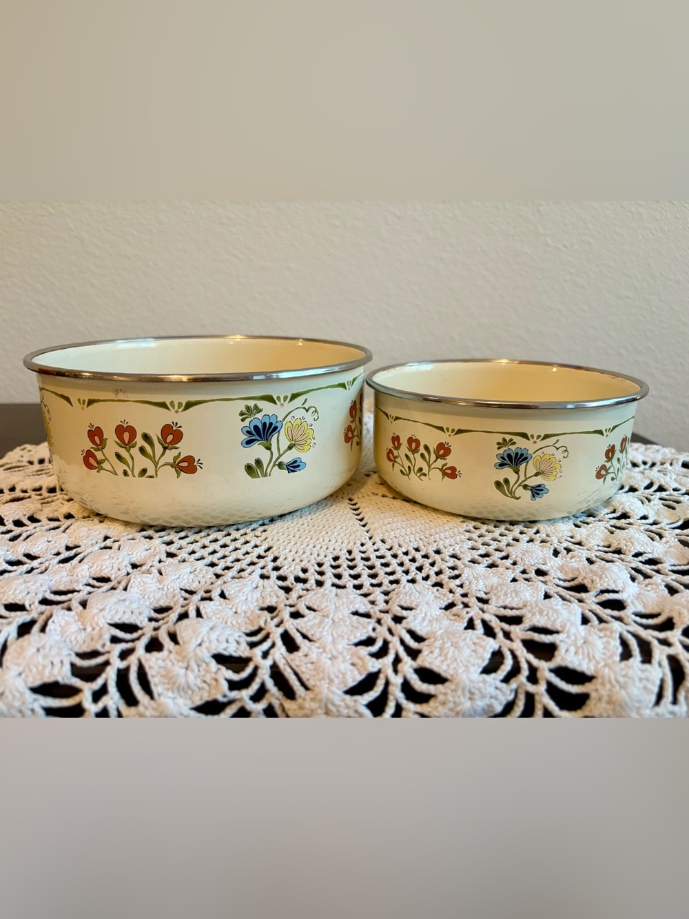 Cream Floral Enamel Mixing Bowls - Set of 2
